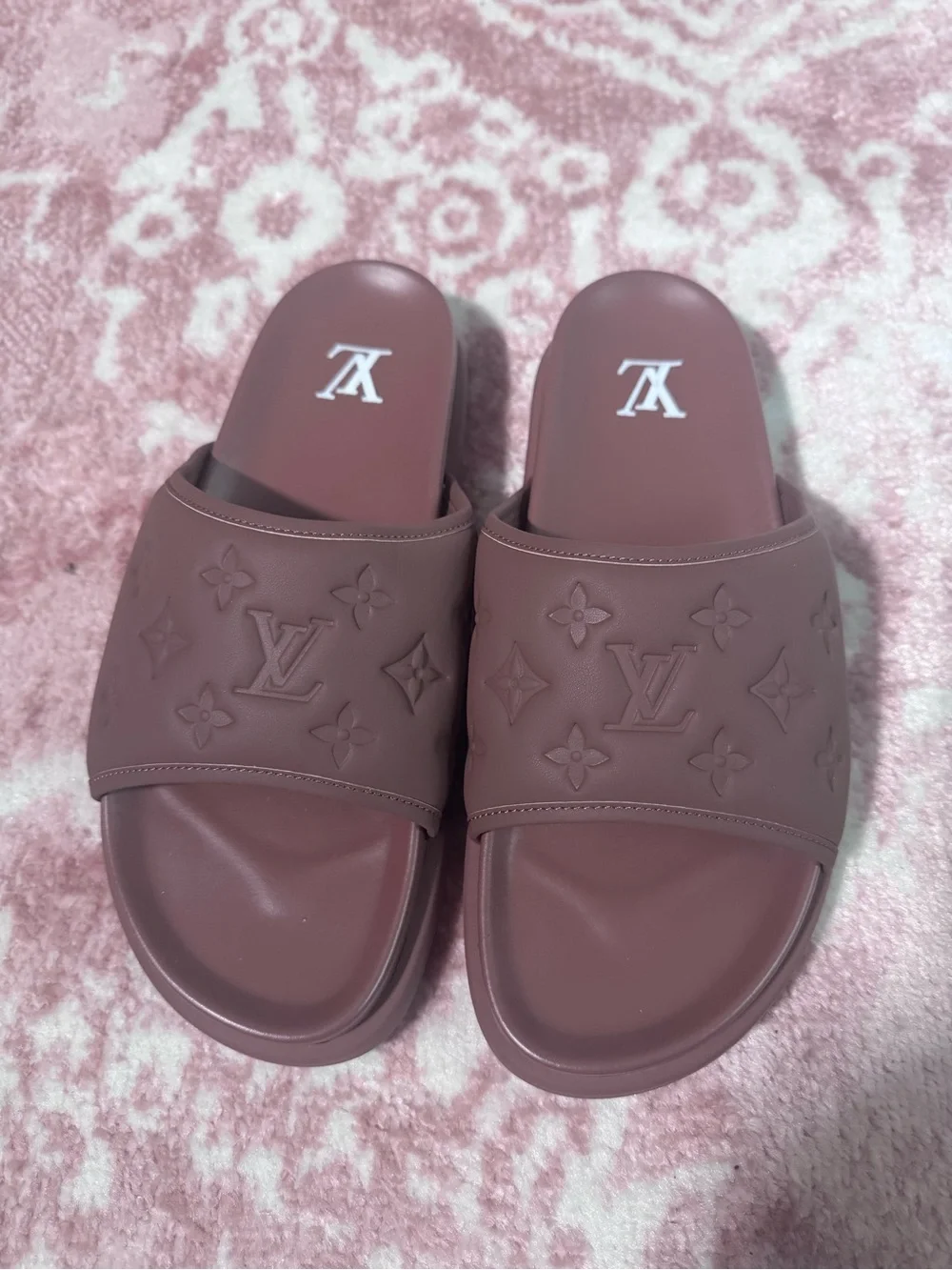 Louis Vuitton Chestnut Monogram Slide Sandals. Used eu44 us11